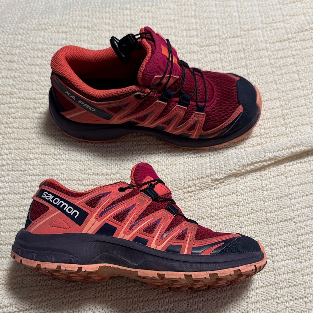 Kids' Salomon hiking shoes